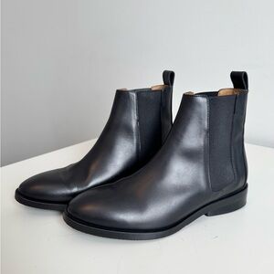 Everlane Black Leather Chelsea Boots